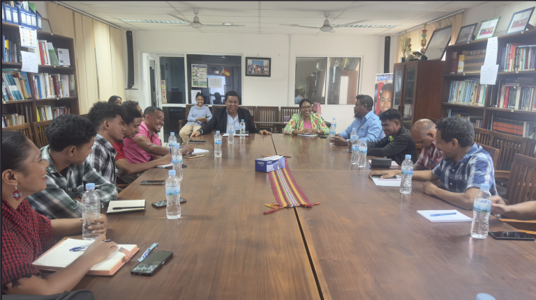 Provedor Enkontru ho Estudante UETL Kona-ba Lei Manifestasaun no Revogasaun Lei Pensaun Mensál Vitalísia