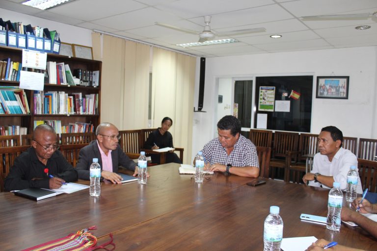 PDHJ Enkontru ho EDTL Hodi Diskute Asuntu Fornesimentu Eletrisidade Ne’ebé Identifika iha Inspesaun iha Atauro